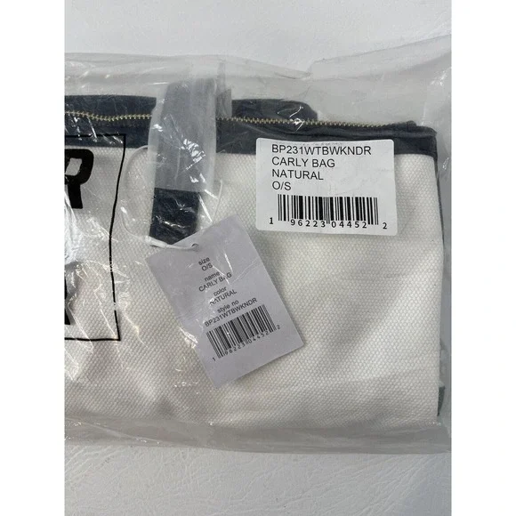 Walter Baker Carly White and Black Canvas Daytripper Bag, New, MSRP $198 - Picture 5 of 8